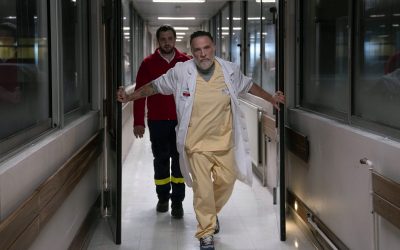 Hippocrate: Bouli Lanners « fier » d&rsquo;avoir répondu à l&rsquo;appel d&rsquo;un « série essentielle »