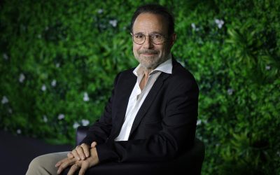 Marc Levy répond à l’appel des séries : sa trilogie des 9 adaptée par Costa-Gavras